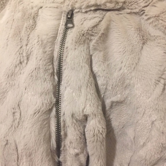 Anthropologie Faux Fur Vest - Picture 4 of 5